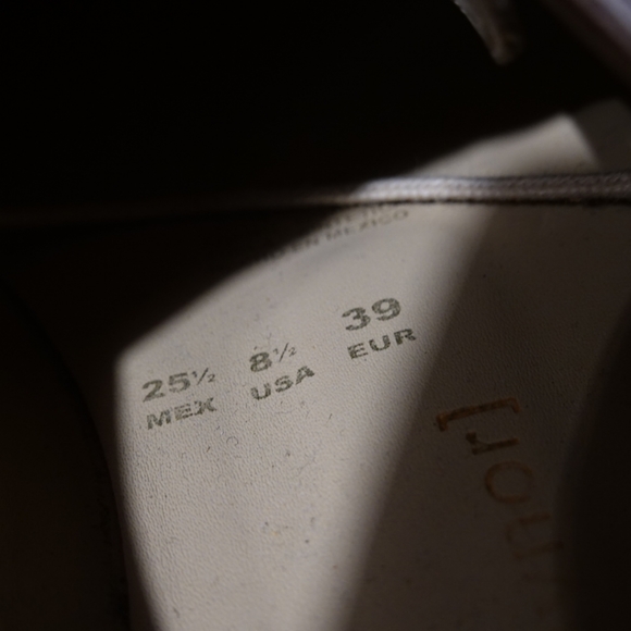 DOROTHY GAYNOR Metallic Rose Gold Laced Oxfords with White Platform Lugg Soles - Picture 5 of 8